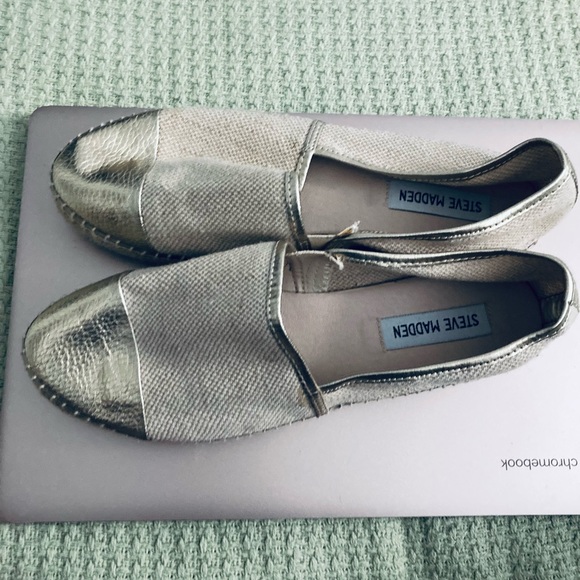 Steve Madden woven espadrilles. Tan and gold. Never worn size 8 - Picture 2 of 10